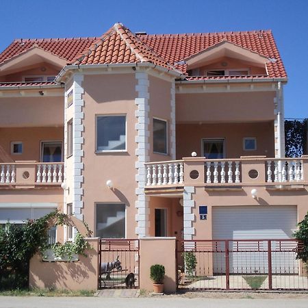 Apartments Dreamy - Free Parking Нин Экстерьер фото