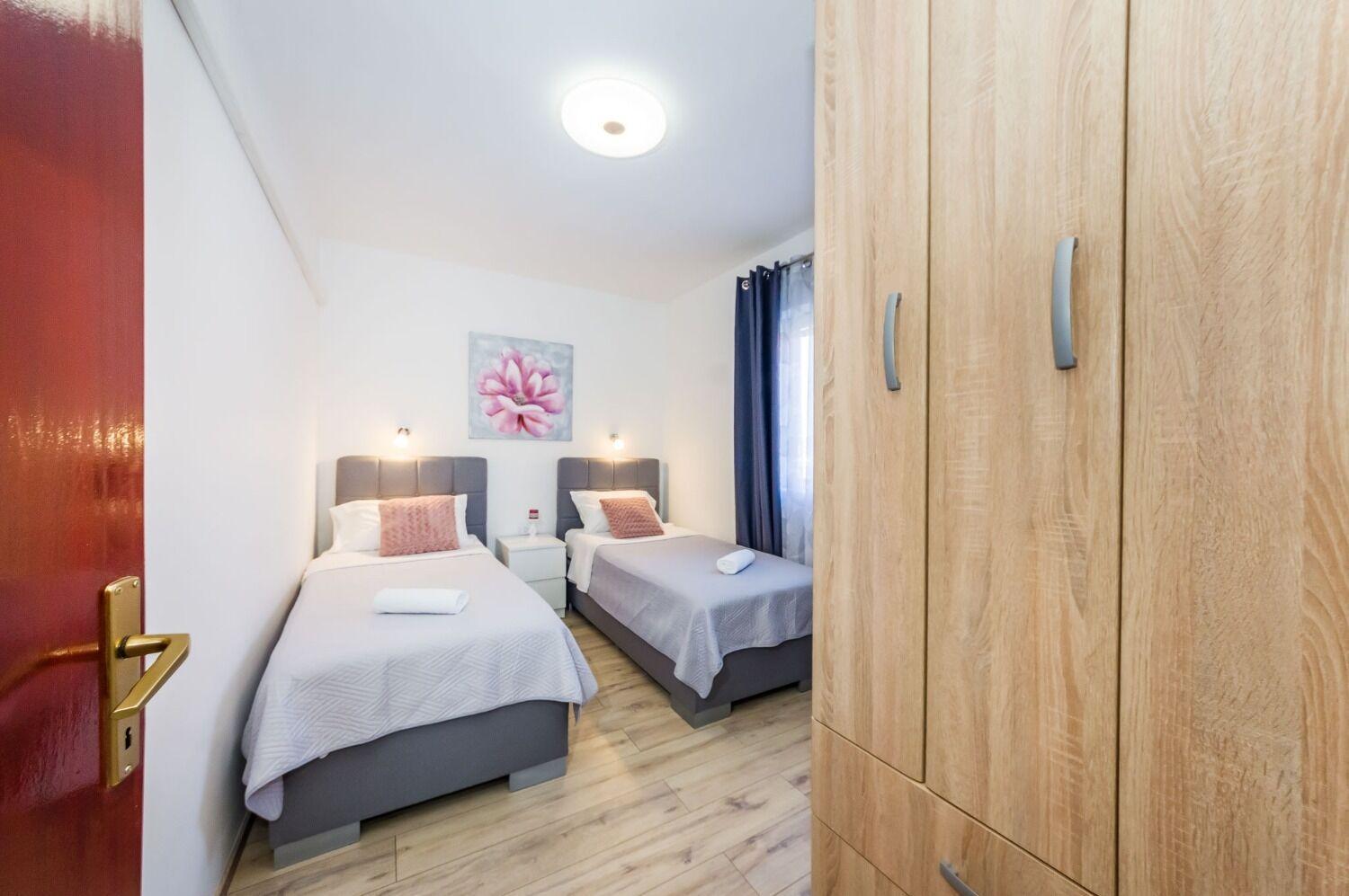 Apartments Dreamy - Free Parking Нин Экстерьер фото